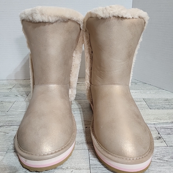 Sugar Girls 4 M Milhoja Cozy Boot‎  Rose Gold NEW FAUX FUR Shimmer - Picture 2 of 8